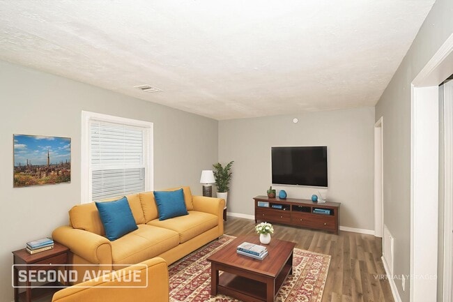 2922 N Drexel Ave