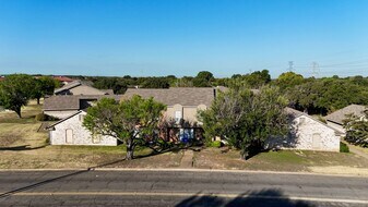 802 Melrose Dr in Waco, TX - Building Photo