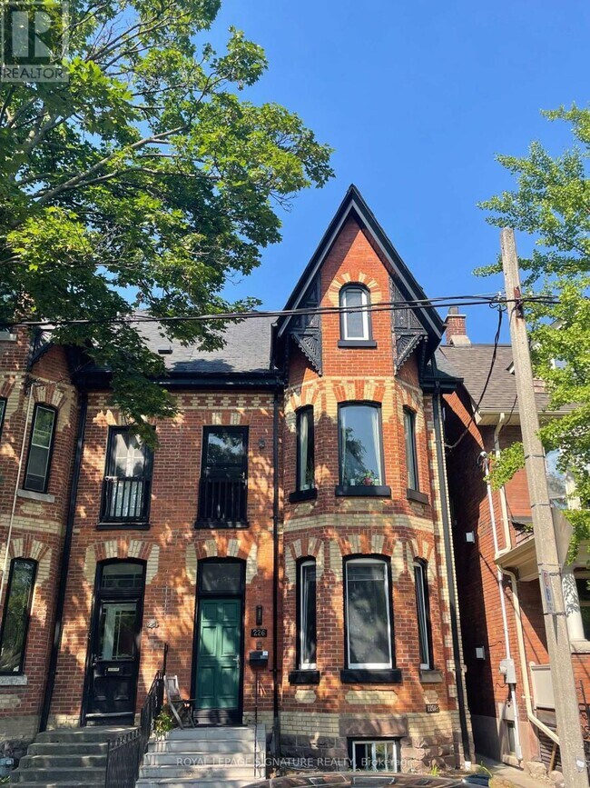 property at 226 Shaw St