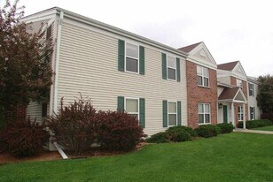 Southview Park Apartments in Neenah, WI - Building Photo