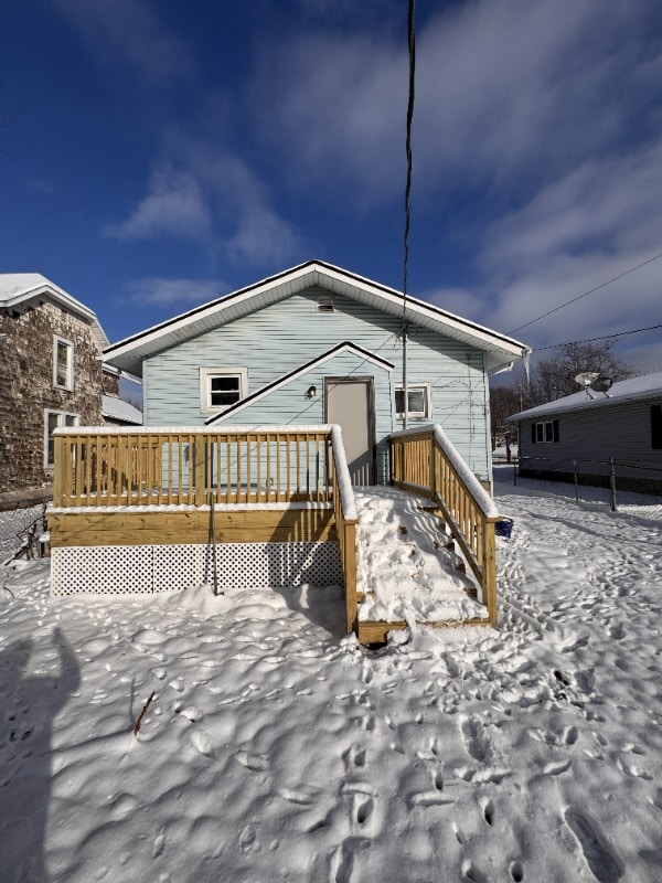 property at 615 W Columbus Ave