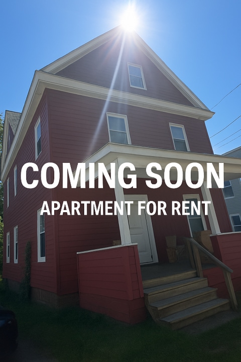 36 Summer St in Waterville, ME - Building Photo