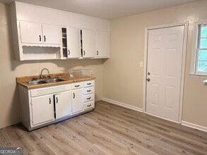 407 Fayetteville Rd in Jonesboro, GA - Building Photo - Building Photo