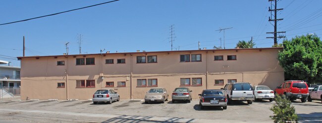 9025 National Blvd in Los Angeles, CA - Building Photo - Building Photo