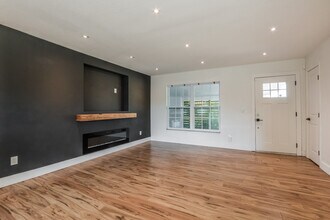 744 Forester Ave in Orlando, FL - Building Photo - Building Photo
