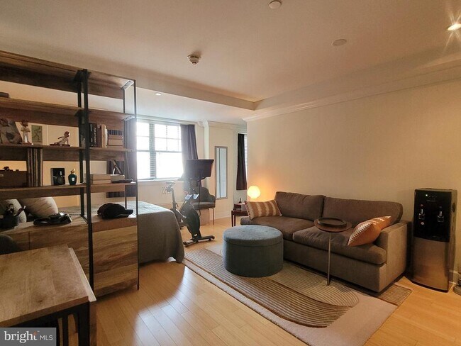 1701 Locust St in Philadelphia, PA - Foto de edificio - Building Photo