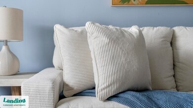 900 E Six Forks Rd in Raleigh, NC - Building Photo - Building Photo