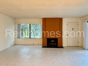3847 Camino Lindo in San Diego, CA - Building Photo - Building Photo