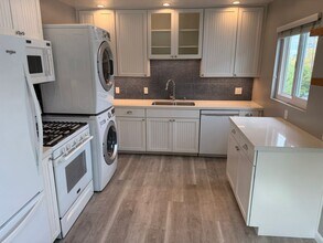 4742.5 Lotus St in San Diego, CA - Building Photo - Building Photo