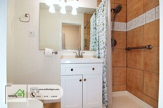 864 Loma St in Redding, CA - Building Photo - Building Photo