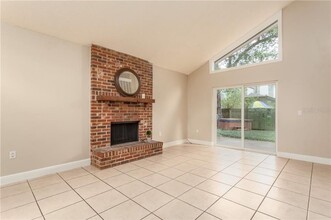 939 Aragon Ave in Winter Park, FL - Foto de edificio - Building Photo