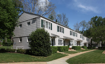 Wardour Bluffs Apartments