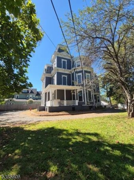 property at 810 Old York Rd