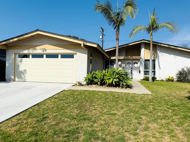 property at 1905 N Croydon Ave