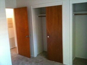568 Hazel Dell Way, Unit 2 in San Jose, CA - Building Photo - Building Photo