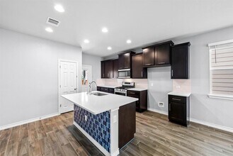 5002 Plum Peach Bend in Austin, TX - Building Photo - Building Photo