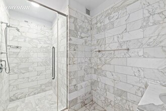 225 5th Ave-Unit -: 8T in New York, NY - Building Photo - Building Photo