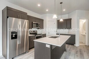 3633 W 2330 N in Lehi, UT - Building Photo
