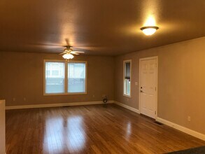 103 Scenic Dr in Goodfield, IL - Building Photo - Building Photo