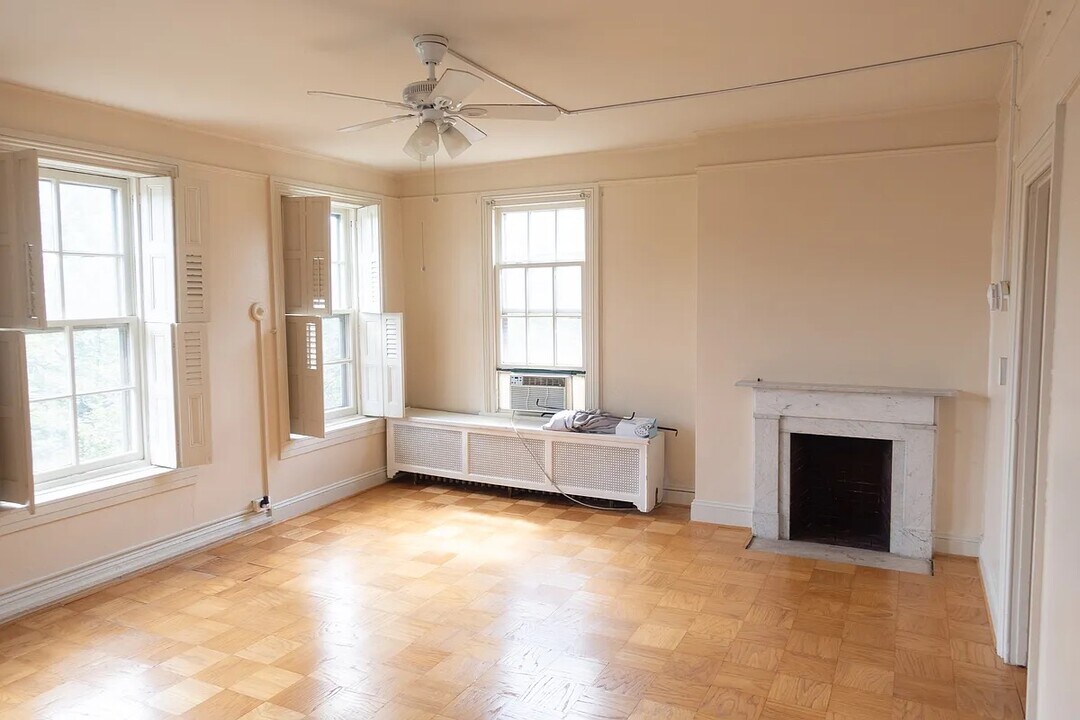 246 W Lanvale St, Unit 3 in Baltimore, MD - Building Photo