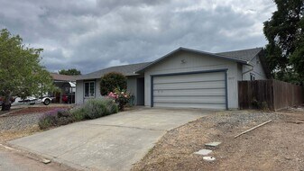 13277 Anchor Village in Clearlake Oaks, CA - Building Photo