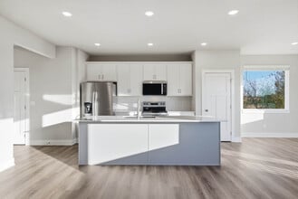 526 43rd St SW in Altoona, IA - Building Photo - Building Photo