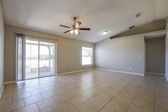 11752 Foxglove Dr in Clermont, FL - Building Photo - Building Photo