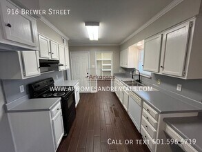 916 Brewer St in Jacksonville, AR - Building Photo - Building Photo