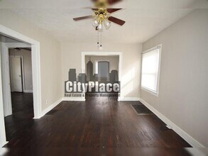 1847 E Riverside Dr in Indianapolis, IN - Building Photo - Building Photo