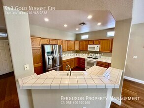 943 Gold Nugget Cir in Lincoln, CA - Building Photo - Building Photo