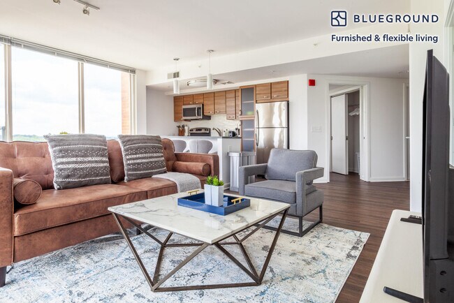 8421 Broad St-Unit -FL7-ID815 in McLean, VA - Building Photo - Building Photo