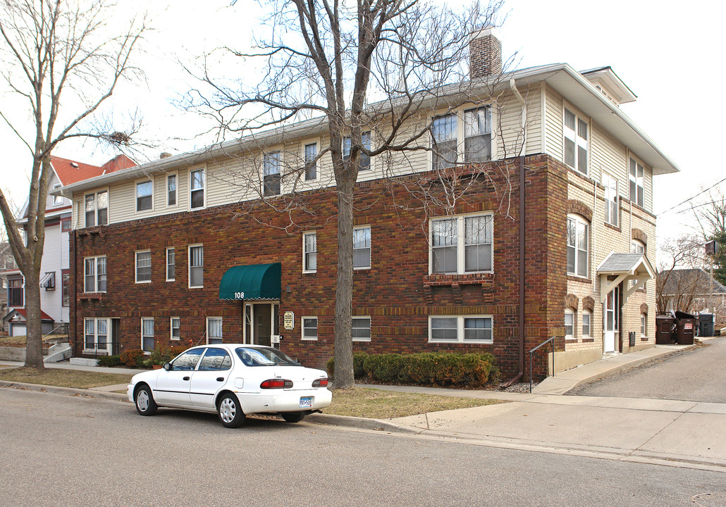 108 Pierce St in St. Paul, MN - Foto de edificio