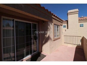 1851 Hillpointe Rd in Henderson, NV - Building Photo - Building Photo