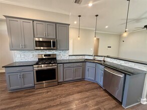 9206 Anna St in Needville, TX - Building Photo - Building Photo