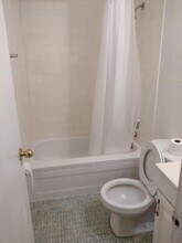 3251 SW 44th St in Fort Lauderdale, FL - Building Photo - Building Photo