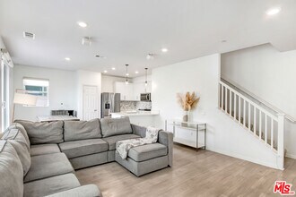 1406 Turin Ln in Los Angeles, CA - Building Photo - Building Photo