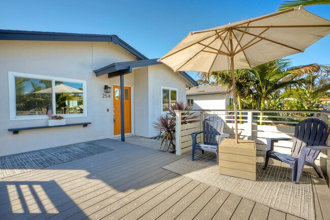 254 Gloxina St in Encinitas, CA - Foto de edificio - Building Photo