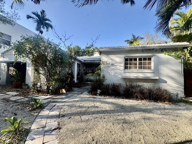 799 NE 70th St in Miami, FL - Building Photo - Building Photo