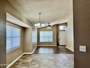 881 Dakota River Ave in El Paso, TX - Building Photo - Building Photo