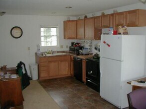 2045 Central Ave, Unit CH in Indianapolis, IN - Foto de edificio - Building Photo