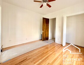 5713 N Talman Ave, Unit 1 in Chicago, IL - Building Photo - Building Photo