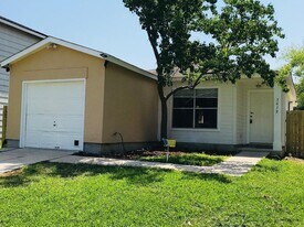 3618 Candlehead Ln in San Antonio, TX - Building Photo