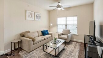 2745 Westpointe Dr, Unit 931 in New Braunfels, TX - Building Photo