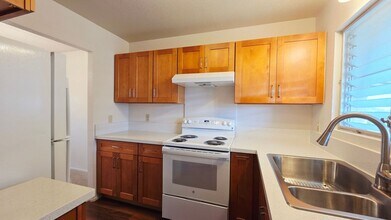 98-1461-1461 Kamahao St in Pearl City, HI - Building Photo - Building Photo