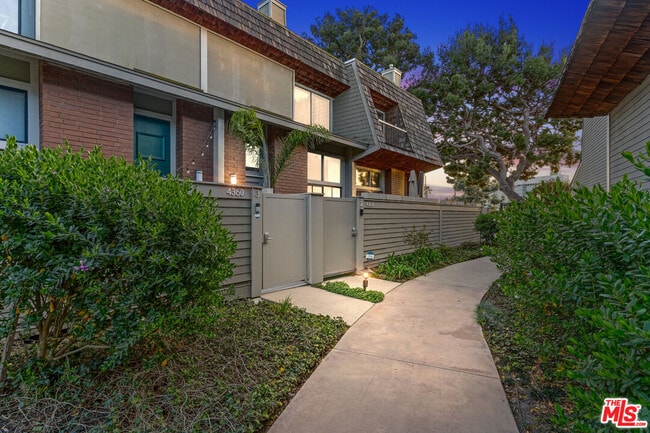 4360 Glencoe Ave in Marina Del Rey, CA - Foto de edificio - Building Photo