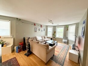 110 Chester St, Unit 1 in Boston, MA - Building Photo - Building Photo