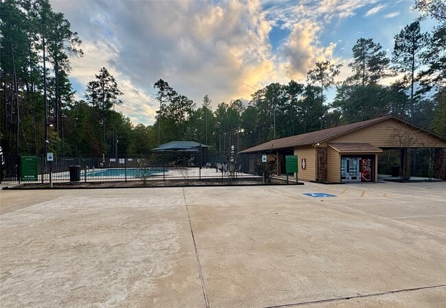 26680 Pools Creek Dr