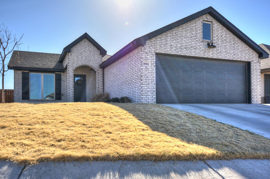 8901 Winfield Ave in Lubbock, TX - Foto de edificio