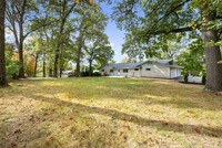 442 Runnymede Dr in Creve Coeur, MO - Building Photo - Building Photo