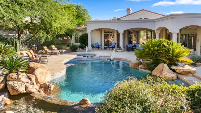 property at 8350 E Via Del Sol Dr